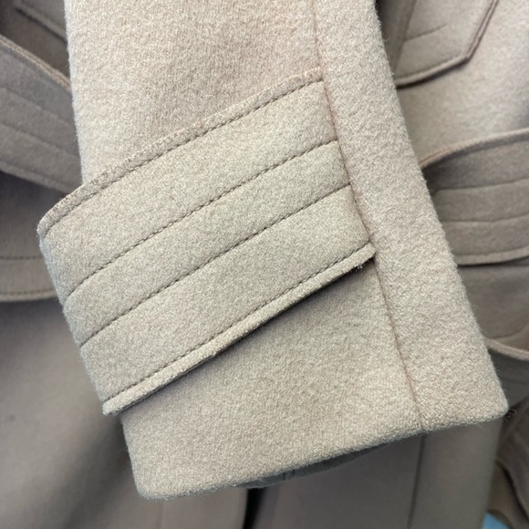 Saks Fifth avenue wool coat size 6 - Picture 4 of 16